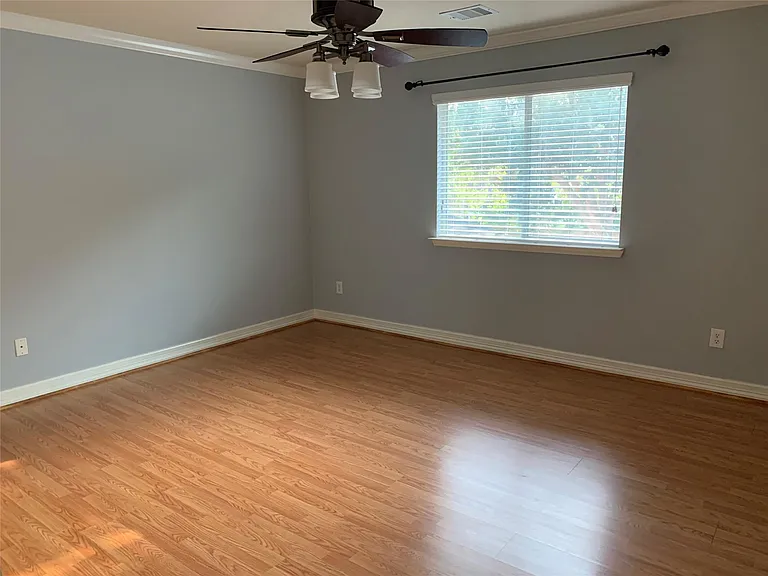 3923 Carriage Park Row — Photo 22
