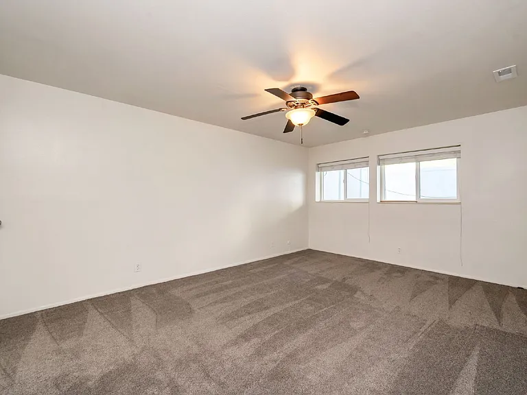 1356 E Merritt Cir — Photo 15