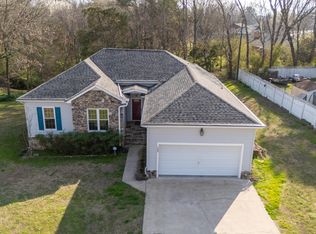 7424 Edgefield Dr, Chattanooga, TN 37421