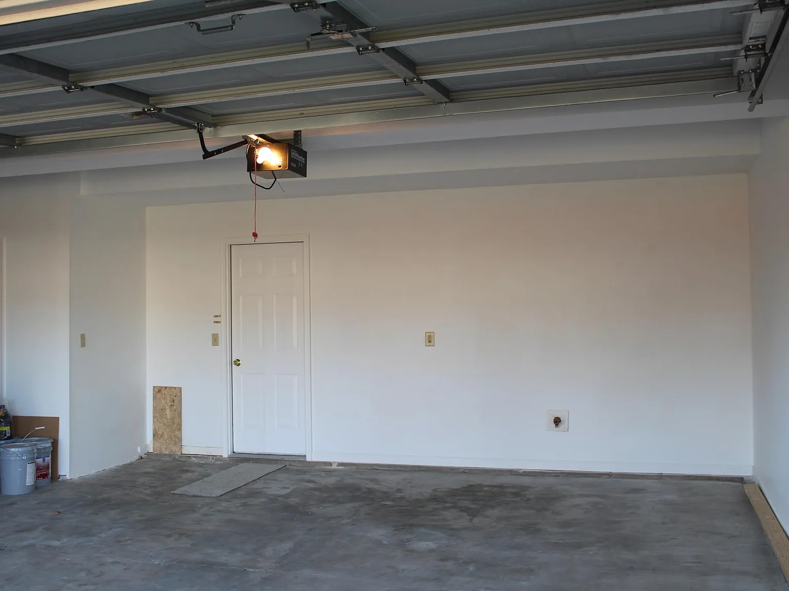 4 bed, 2232 sqft, $2,475 — Photo 4