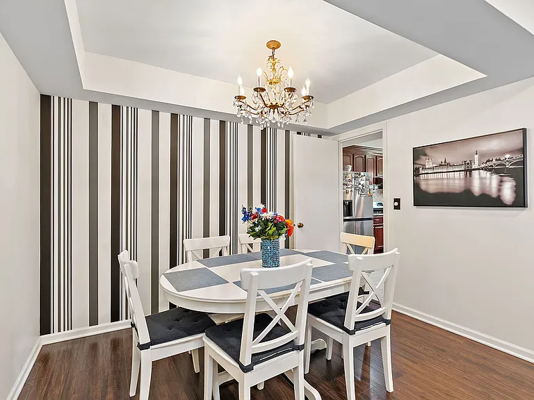 1037 Conrad Ct — Photo 4