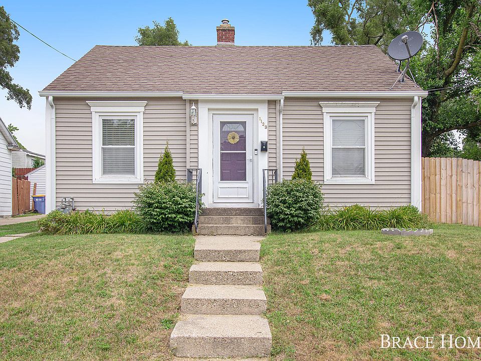 1st image of 1139 Hollywood St NE