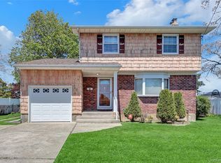 211 Lynbrook Street, Islip Terrace, NY 11752