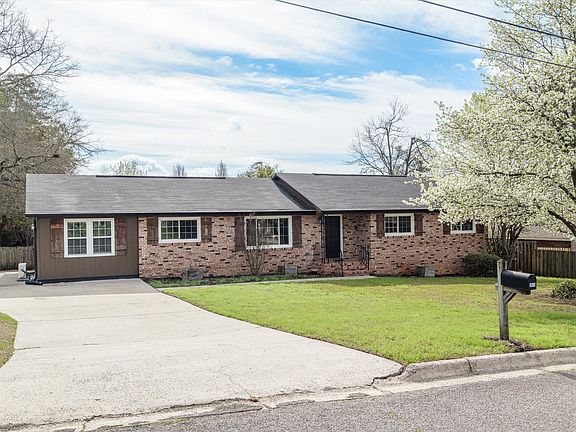 3rd image of 3414 Sutton Place