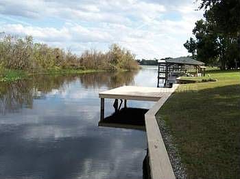 2nd image of 1533 Lakeside Dr