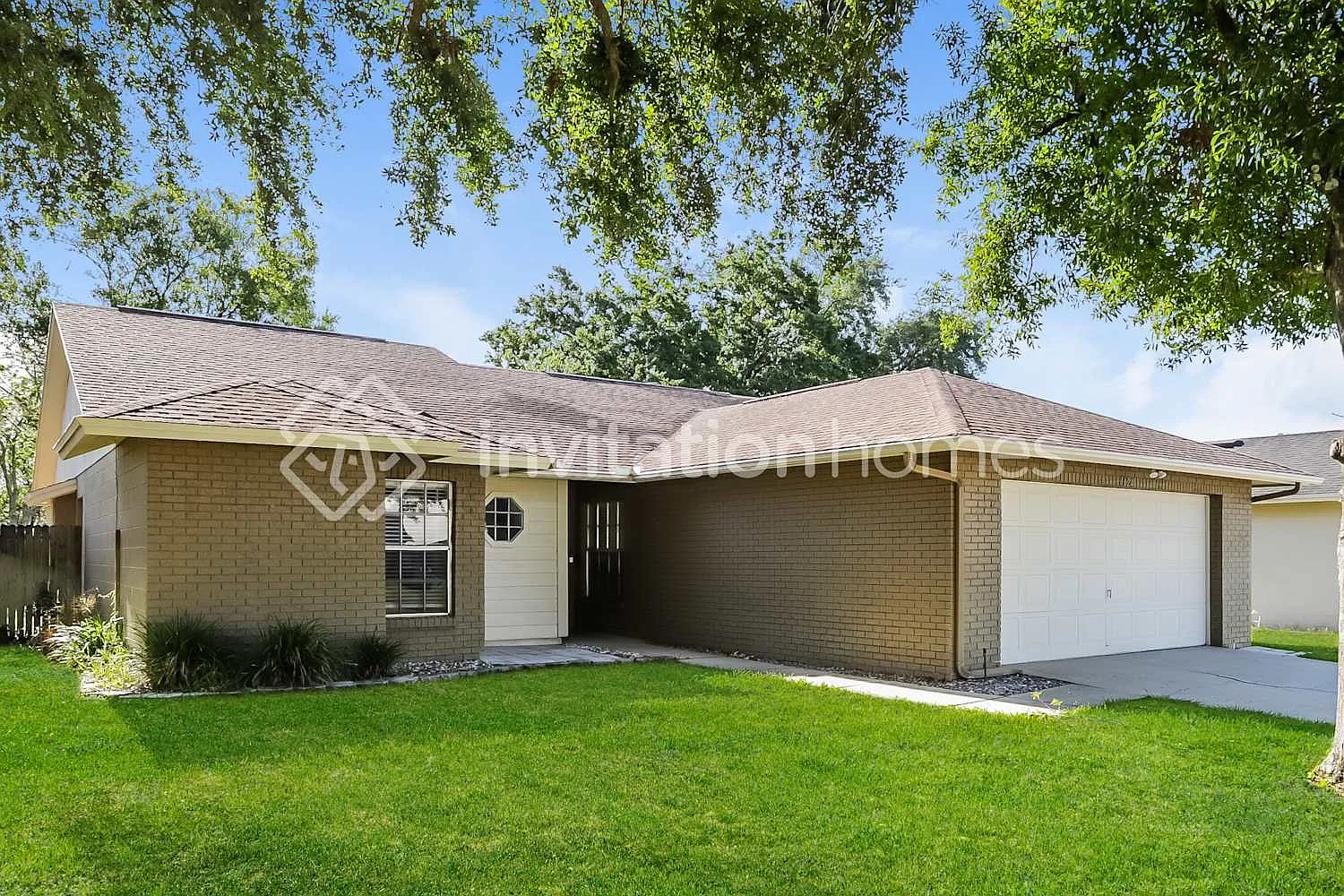 1624 Gardner Dr Lutz, FL 33559 — Photo 1