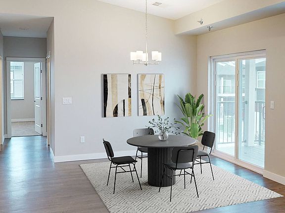 3 bedroom dining room