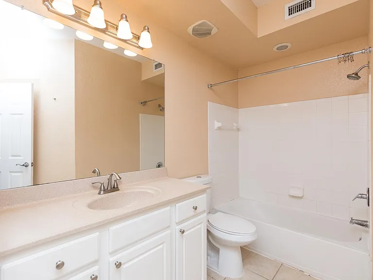 10075 Gate Pkwy N #405 — Photo 20