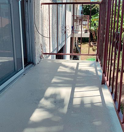 4th image of 220 Bay St #112
