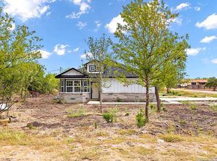 1046 County Road 3822, San Antonio, TX 78253