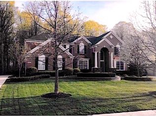 44829 Oak Forest Dr, Northville, MI 48168