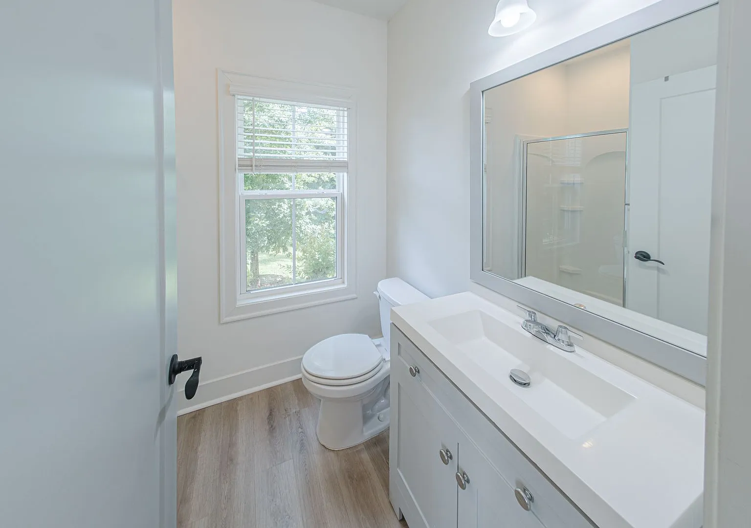 Modern 2Bedroom Retreat Near Westside Reservoir Park — Photo 4