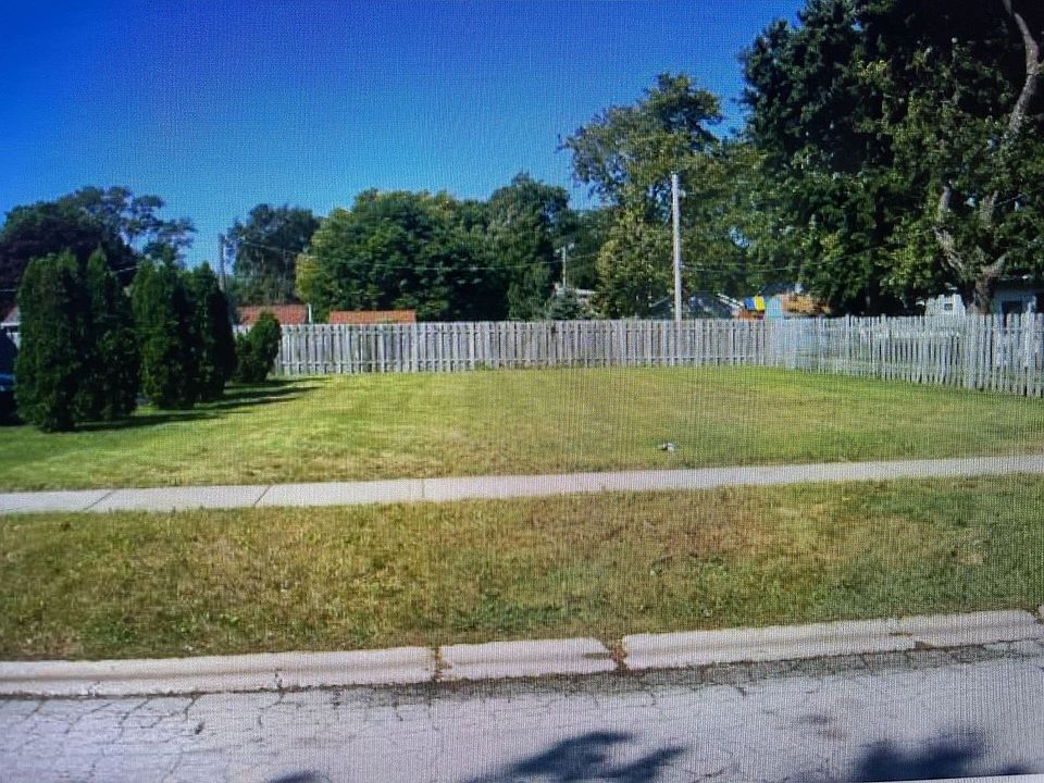 1st image of 8658 Lockwood Ave