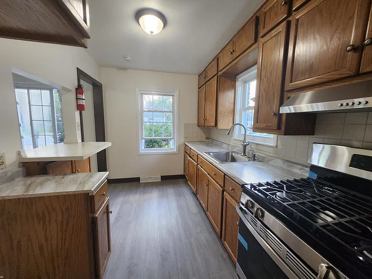 6837 Wicker Ave — Photo 6