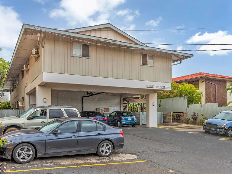 2136 Konou Pl #202 — Photo 20