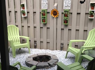 11 Sleepy Hollow Ln, Swannanoa, NC 28778