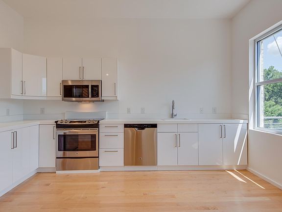 Stainless appliances