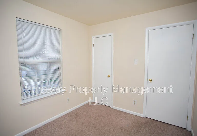 5729 Irving Ave — Photo 24