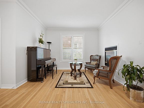5th image of 3225 Escada Dr