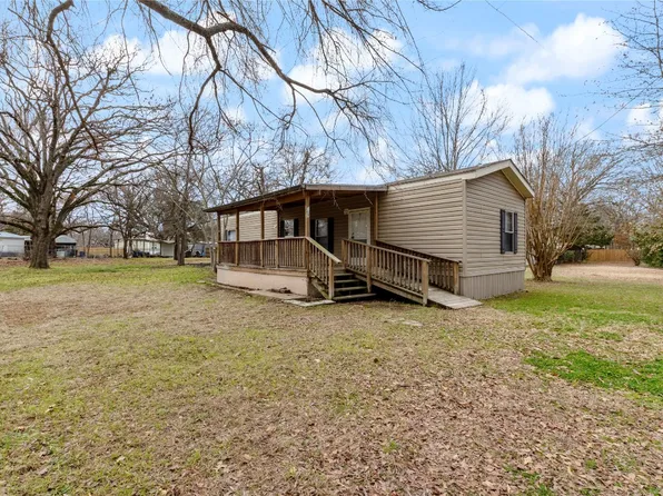 107 Owens Cir, Mabank, TX 75156