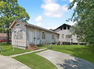 8915 S Claiborne Ave, New Orleans, LA 70118