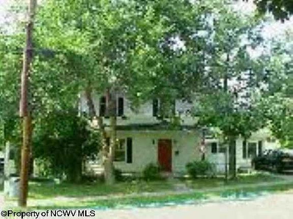 4th image of 896 Riverview Dr