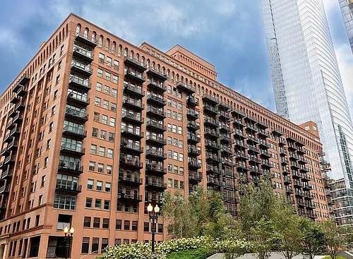 165 N Canal St Photo 1