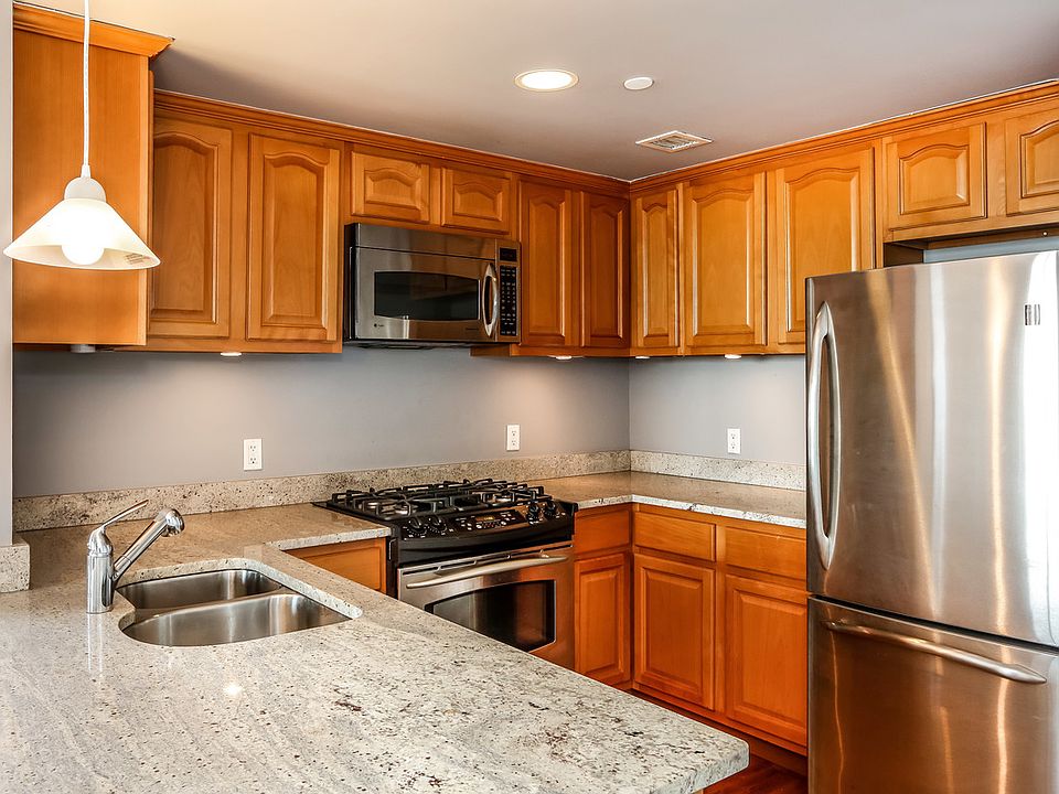 1st image of 116-24 Grosvenor Ln #16B