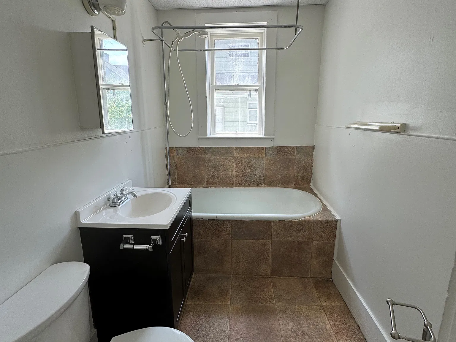 2 bed, $1,100 — Photo 3