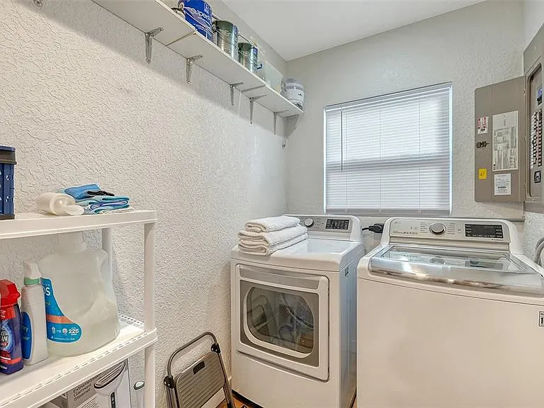 1773 Harmony Ln — Photo 32