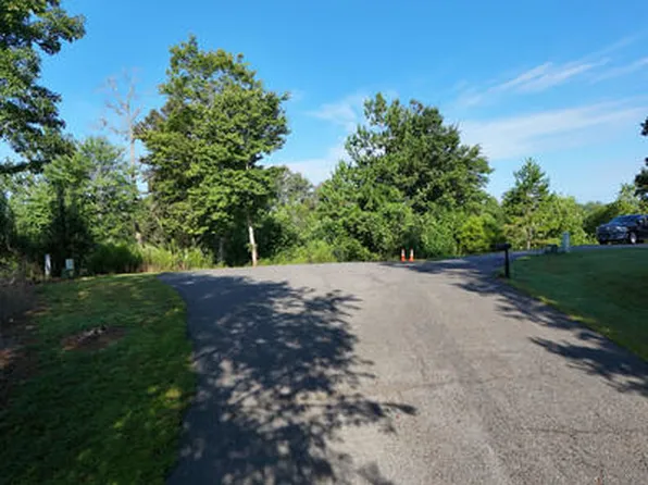 36 Creekview Xing, Mineral Bluff, GA 30559