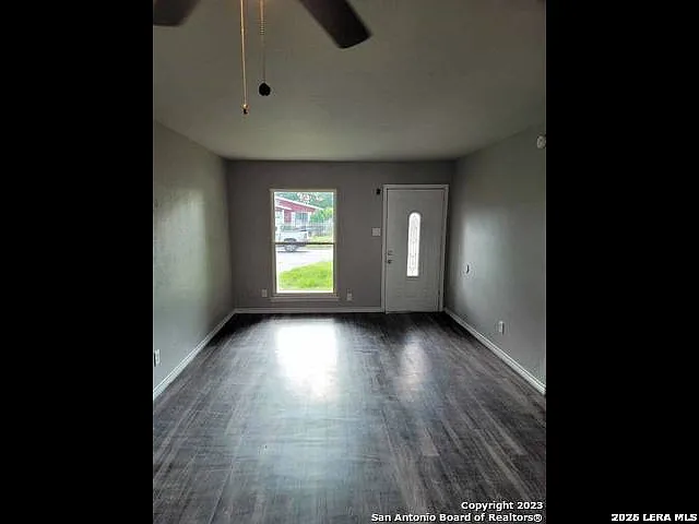 527 Valley Park Dr — Photo 12