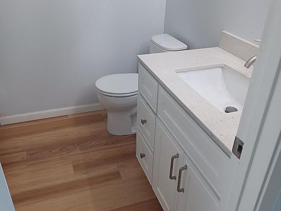 5th image of 3320 Northwood Dr Unit D