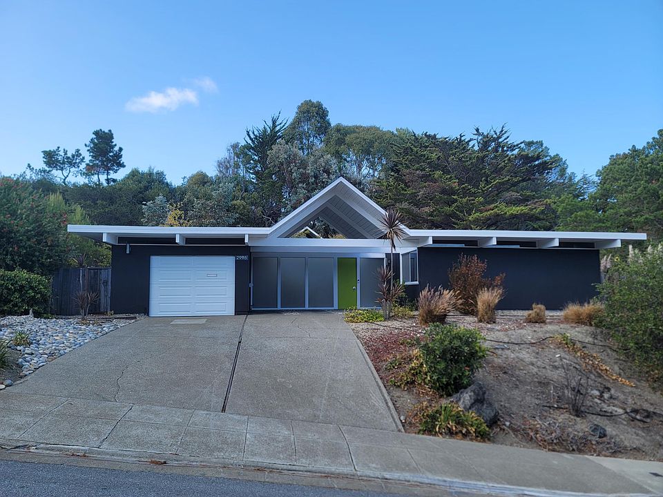 1st image of 2998 Mariposa Dr