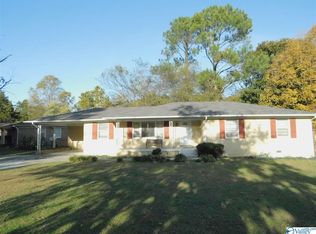 3700 Glendale Ln NW, Huntsville, AL 35810