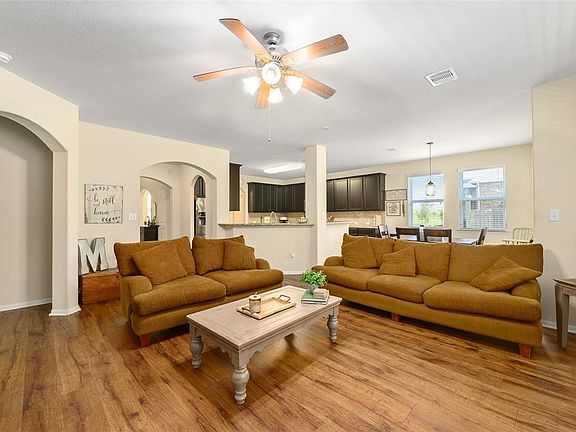 4th image of 3926 Cypress Point Dr