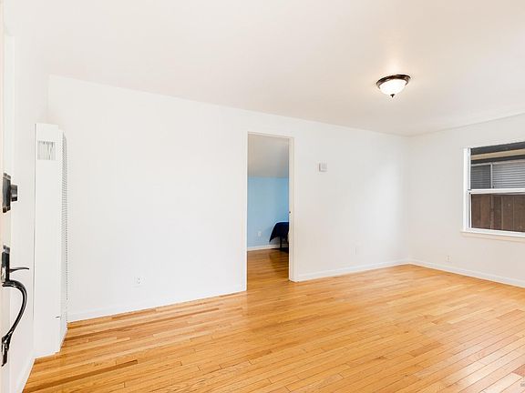 3rd image of 1320 Deturk Avenue