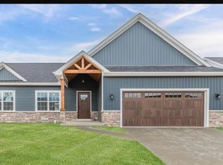 1704 Hillshire Dr, Urbana, IL 61802