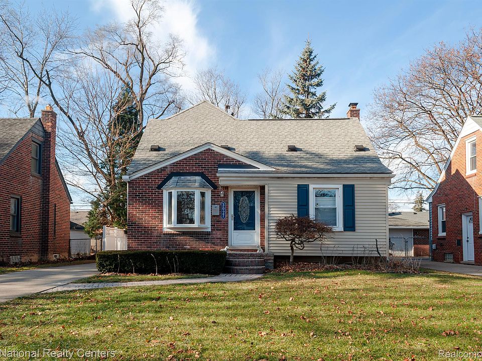 1st image of 3027 N Vermont Ave