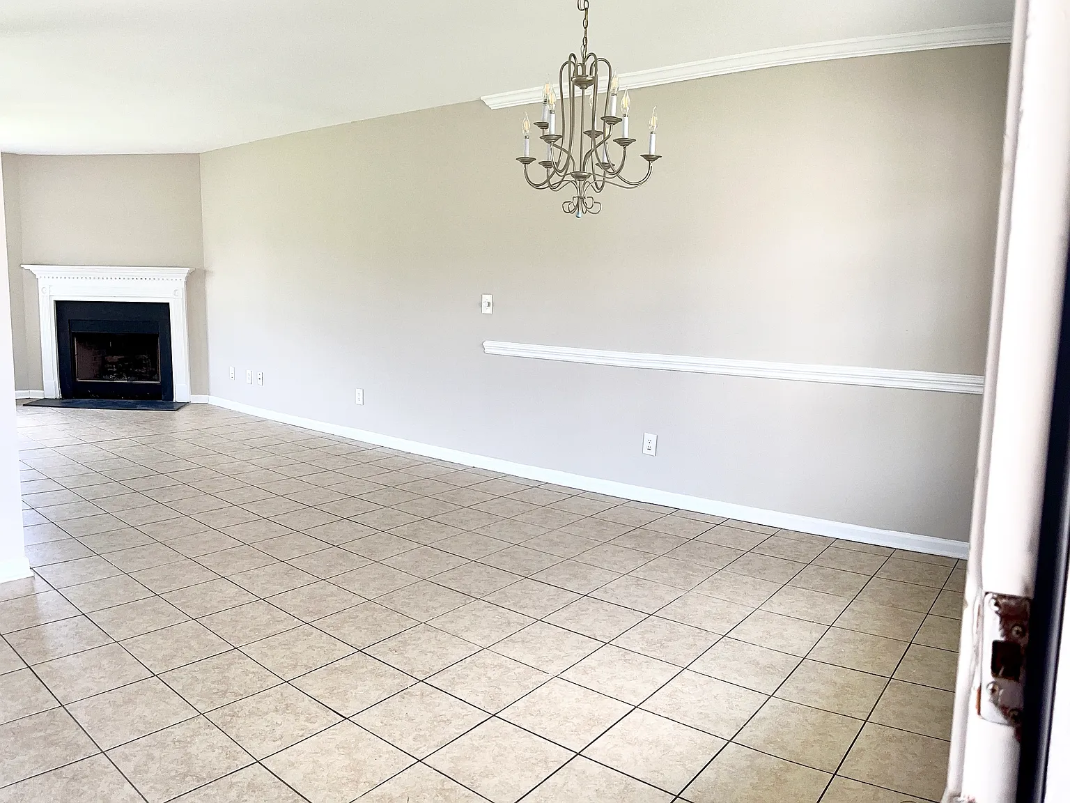 344 Winslow Ave — Photo 3