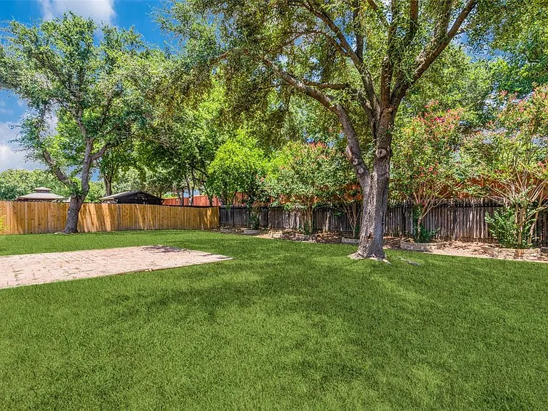 1523 Wayside Dr — Photo 13