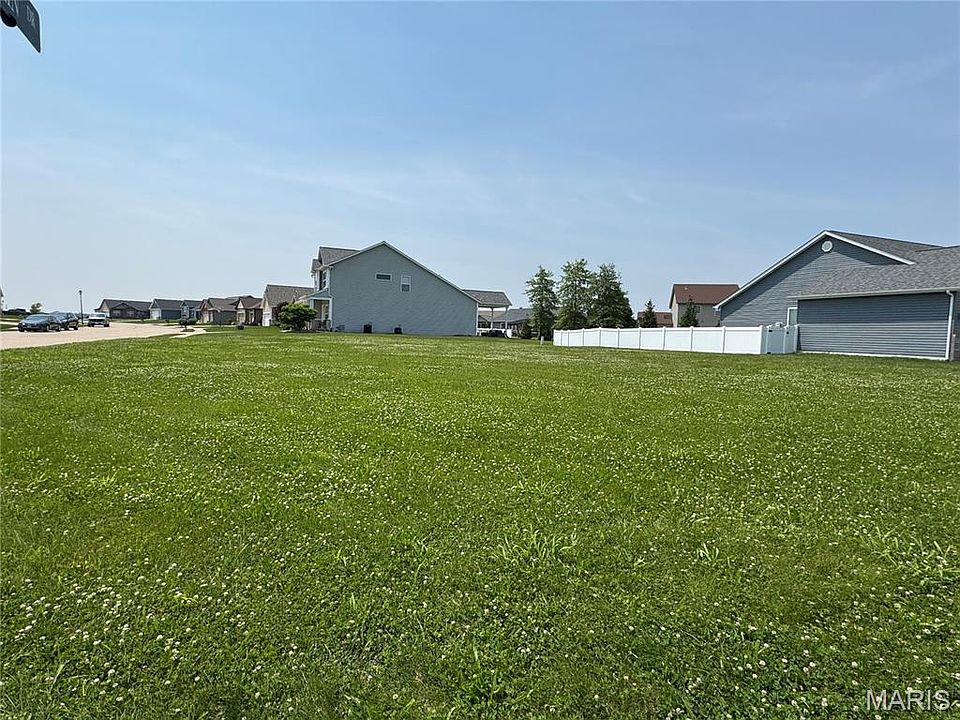1st image of 420 Chamberlain Dr