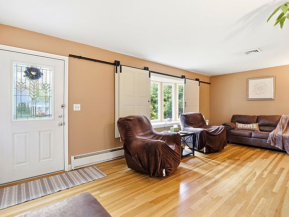 5th image of 34 Beverly Drive