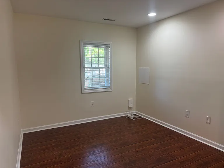 950 Perrytown Rd — Photo 14