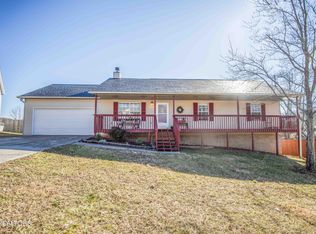 4708 Country Ln, Knoxville, TN 37938