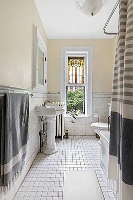 Rented by Corcoran | media 21