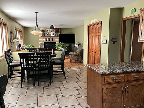 4th image of 11439 Fenview Ct