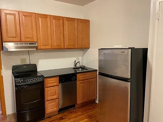 Rented by J M Weber Real Estate Inc | media 28