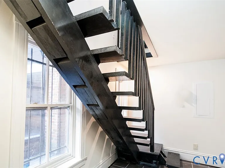 407 W Clay St #B — Photo 5