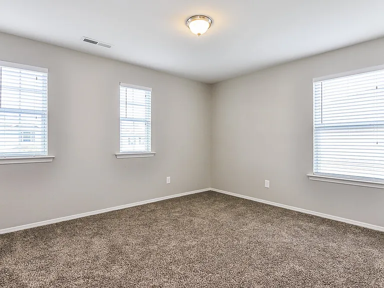 440 Kerriann Ln — Photo 10